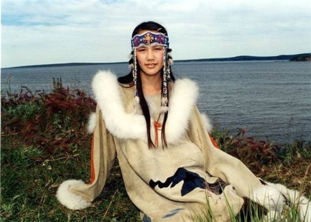 chukchi-woman-lake