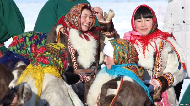 nenets-women-spring-festival